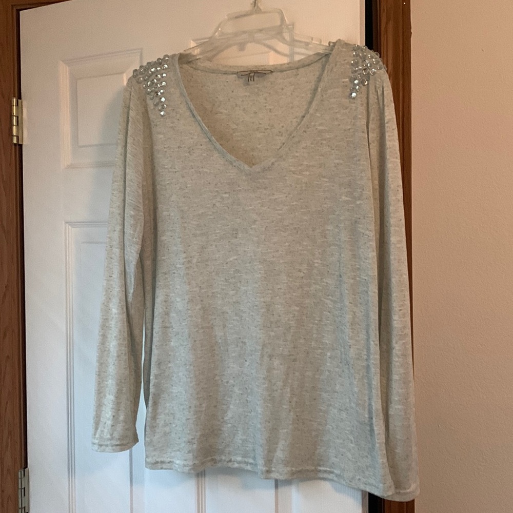 Buckle size large bedazzled v neck